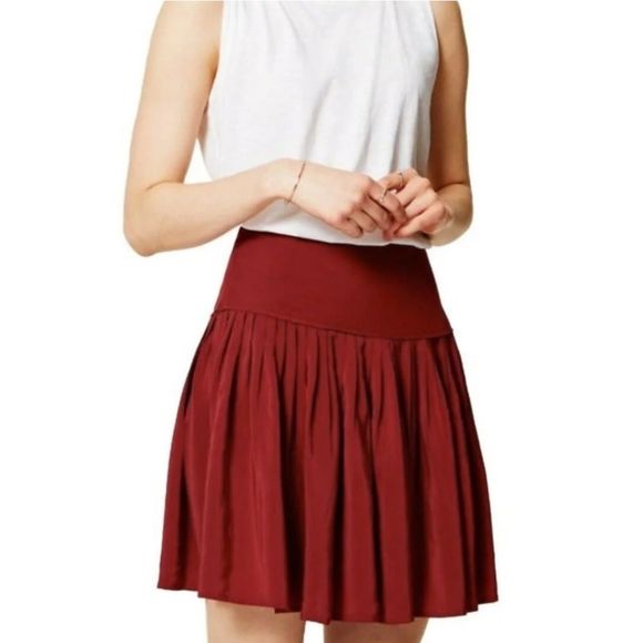LOFT Dresses & Skirts - BNWOT Ann Taylor LOFT red pleated mini skirt